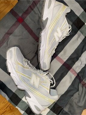 Men’s New Balance 740s M10.5